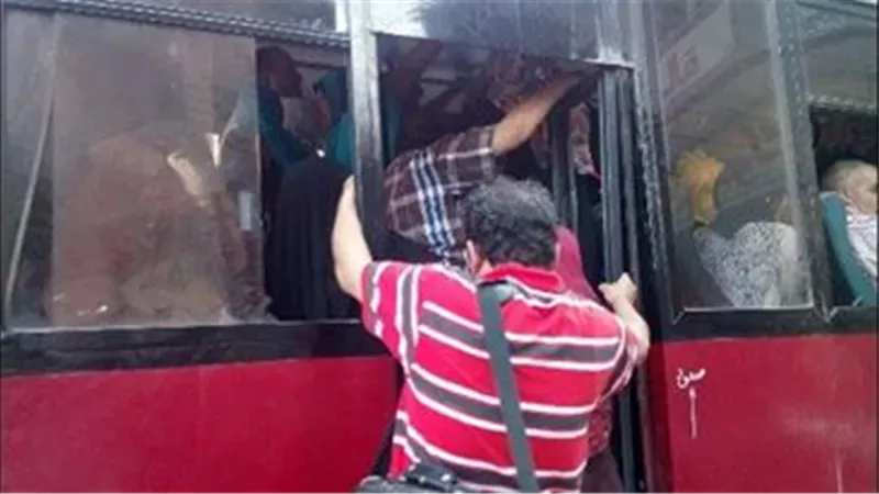 مصرع كمسري بعد سقوطه من أتوبيس نقل داخلي بطنطا