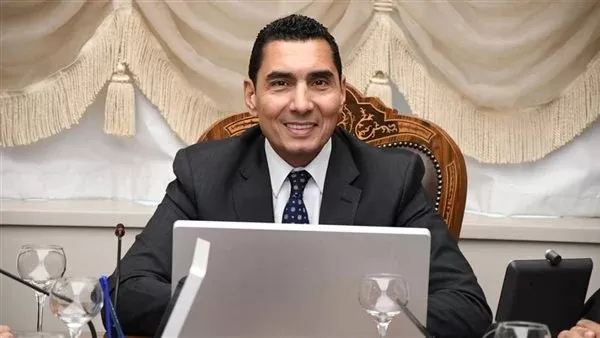 وزير الشباب والرياضة