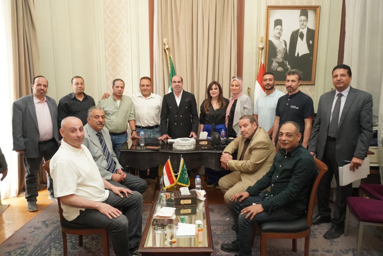 في اليوم الثاني على التوالي.. حزب الوفد يتلقي طلبات الترشح لانتخابات الهيئة العليا