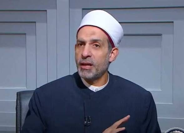 هل يجوز إعطاء كفارة اليمين لشخص محتاج؟.. أمين الفتوى يجيب