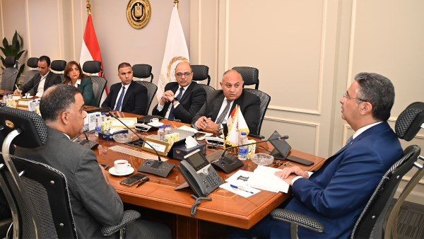 وزير التموين
