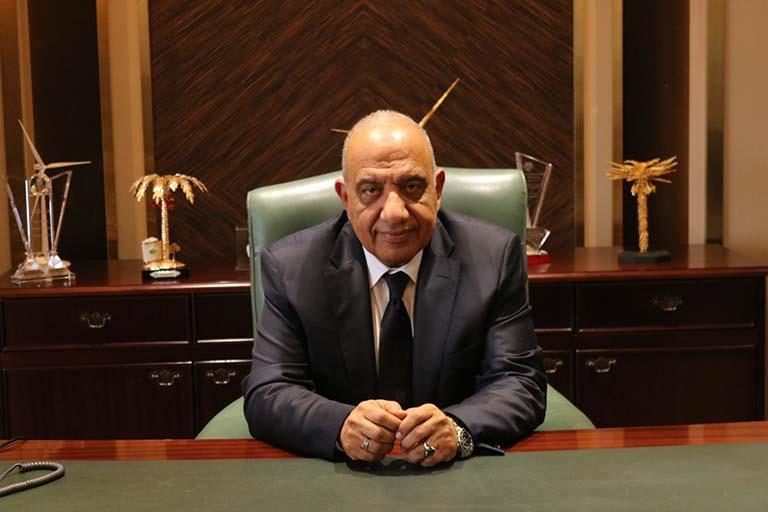 الدكتور محمود عصمت وزير الكهرباء والطاقة المتجددة