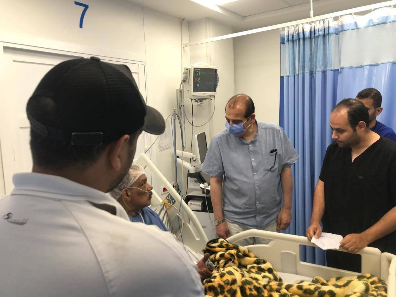 جولة مفاجئة لنائب وزير الصحة بالقاهرة.. وإحالة متغيبين للتحقيق