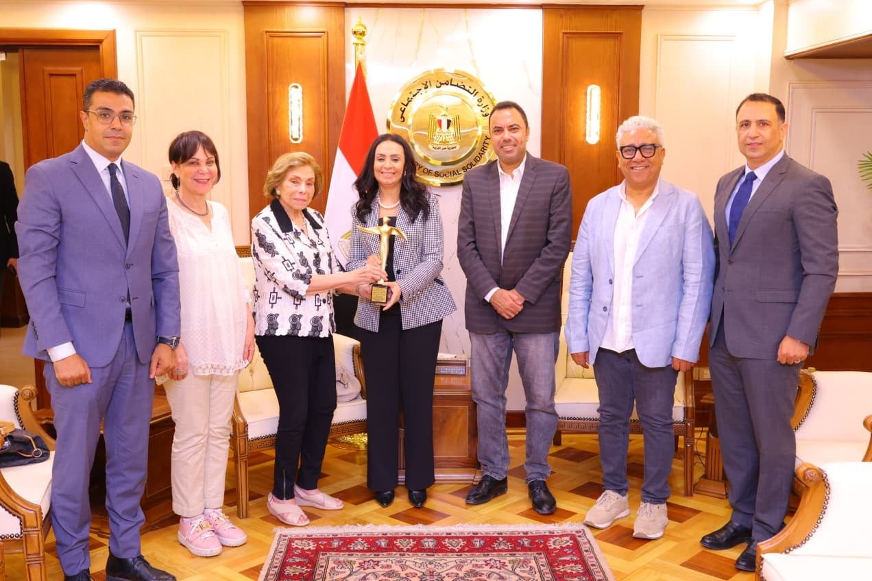 وزيرة التضامن الاجتماعي تستقبل وفد مهرجان أسوان الدولي لأفلام المرأة