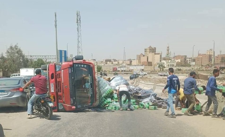 حادث انقلاب سيارة