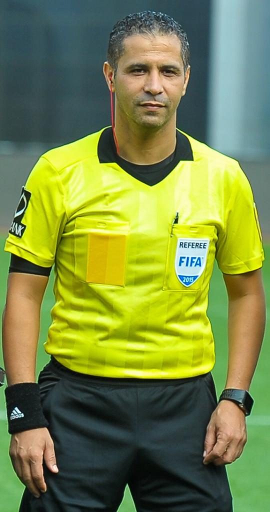 محمود عاشور يتواجد في غرفة "VAR" مجددًا.. يدير تقنية الفيديو في لقاء النمسا والأردن