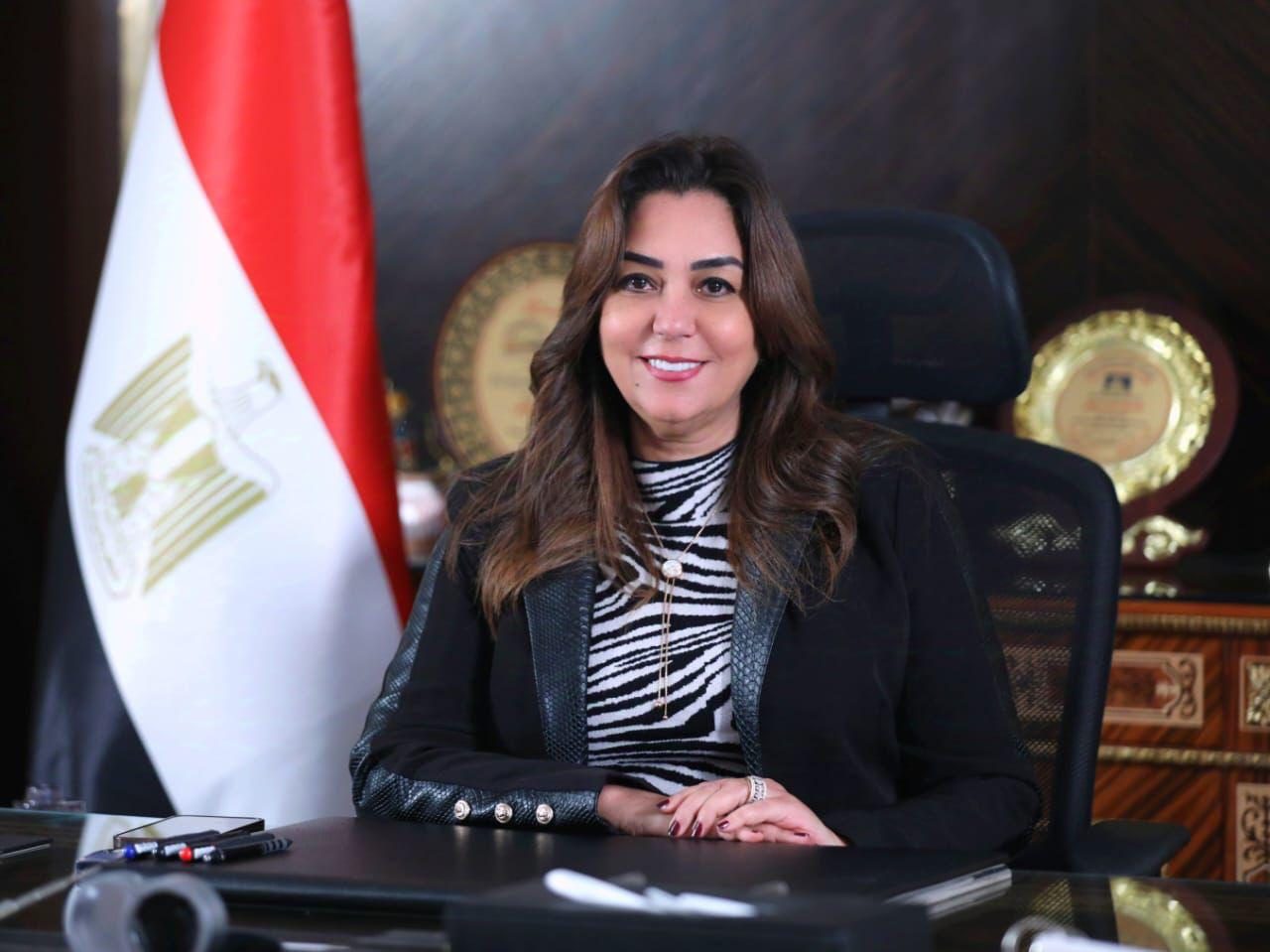 الدكتورة منال عوض