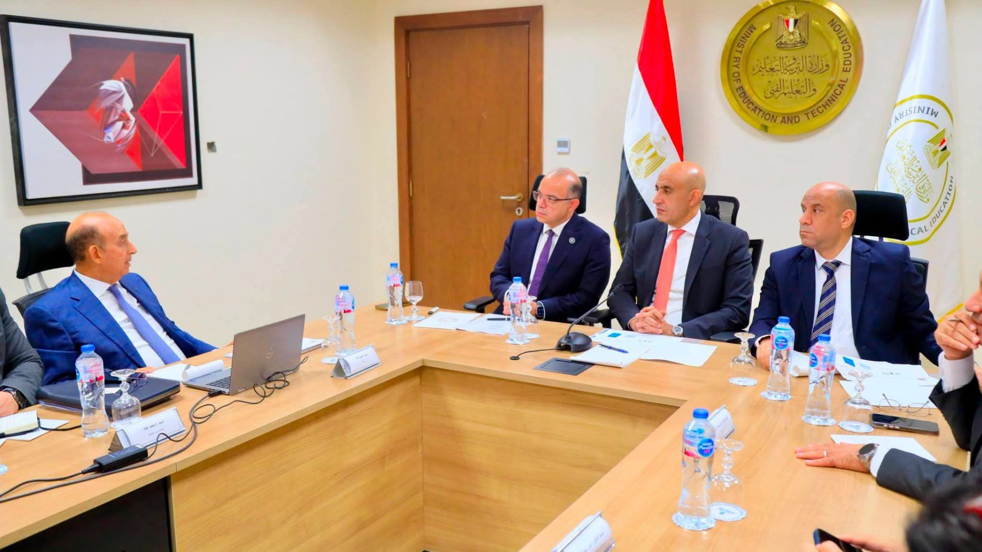 تطوير التعليم الفني وفق المعايير الدولية لدعم سوق العمل