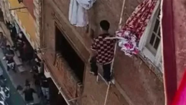 بيرقص فوق ماسورة الغاز.. ضبط شاب رقص أعلى ماسورة غاز طبيعي ببشتيل