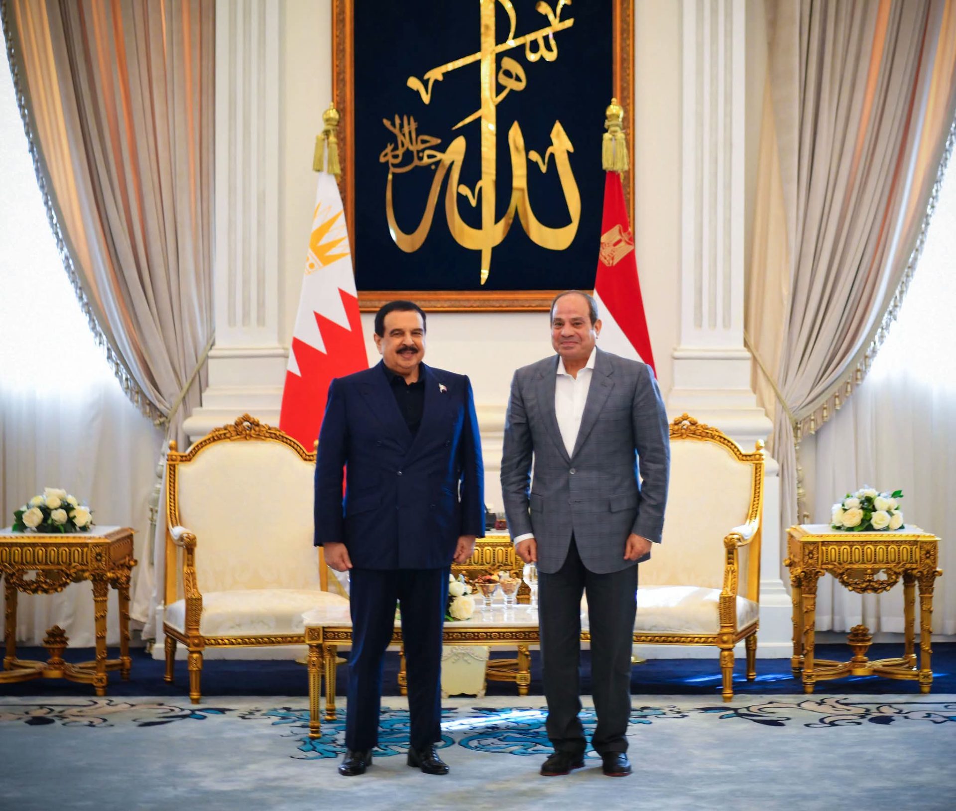 الرئيس السيسي وملك البحرين يبحثان ملفات التعاون والقضايا الإقليمية والدولية