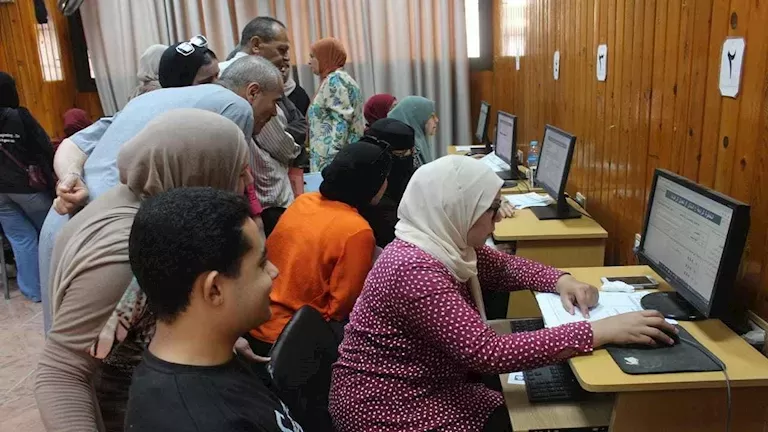 طلاب المرحلة الثانية للتنسيق الإلكترون