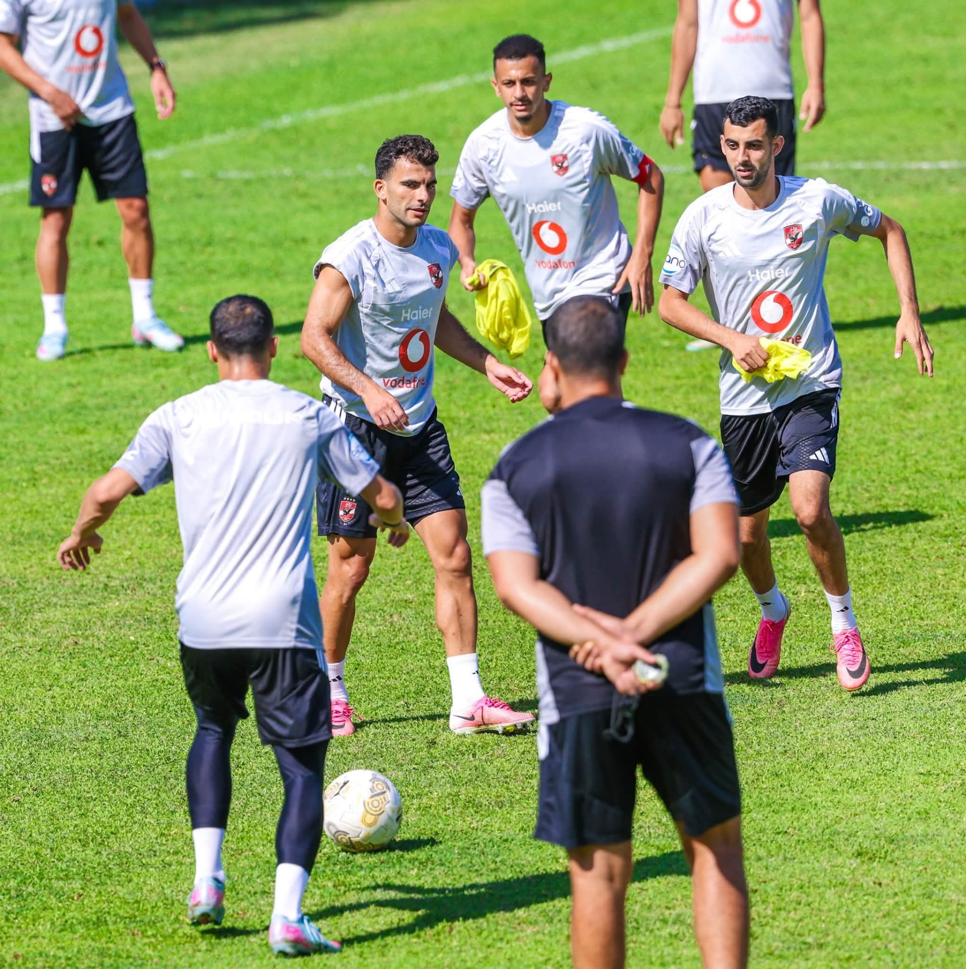 الأهلي يعلن تشكيله لمواجهة يوروبا الإسباني ودياً