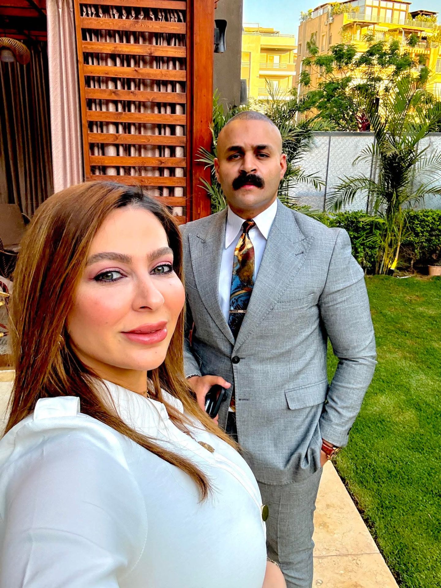 المذيعة ومحاميها عبدالله منصور