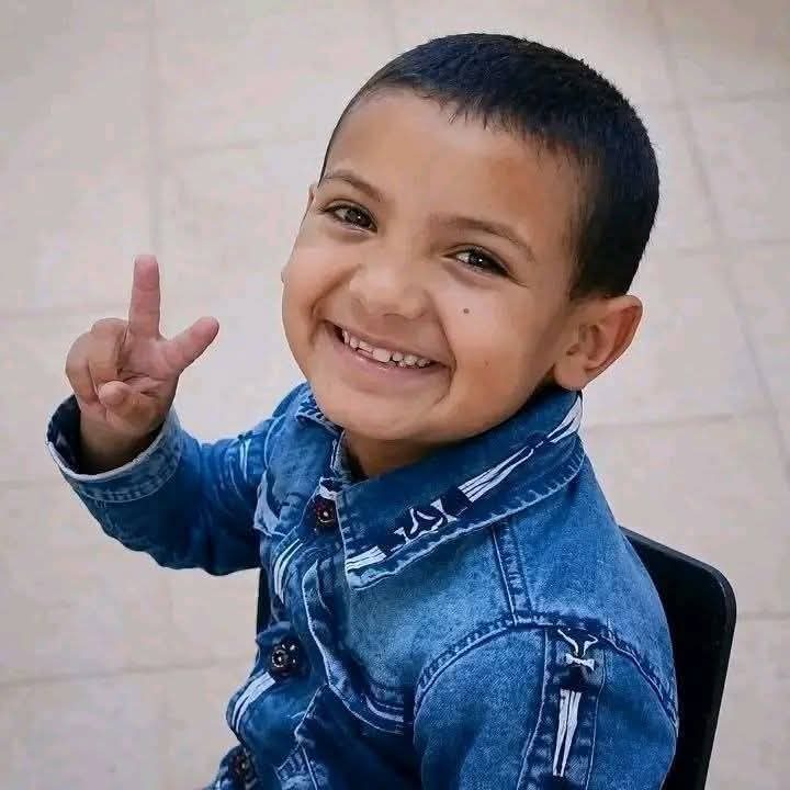 الطفل أيوب