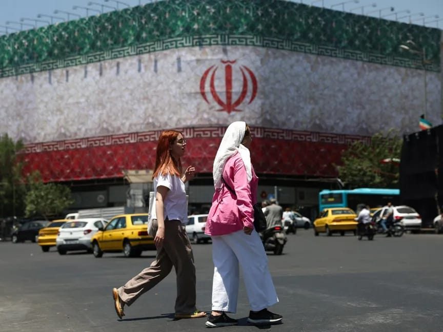 إيران