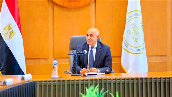 عاجل| ممنوع الجلوس بالمكاتب.. توجيه جديد من وزير التعليم لضبط سير الدراسة