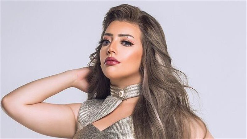 الفنانة جنى