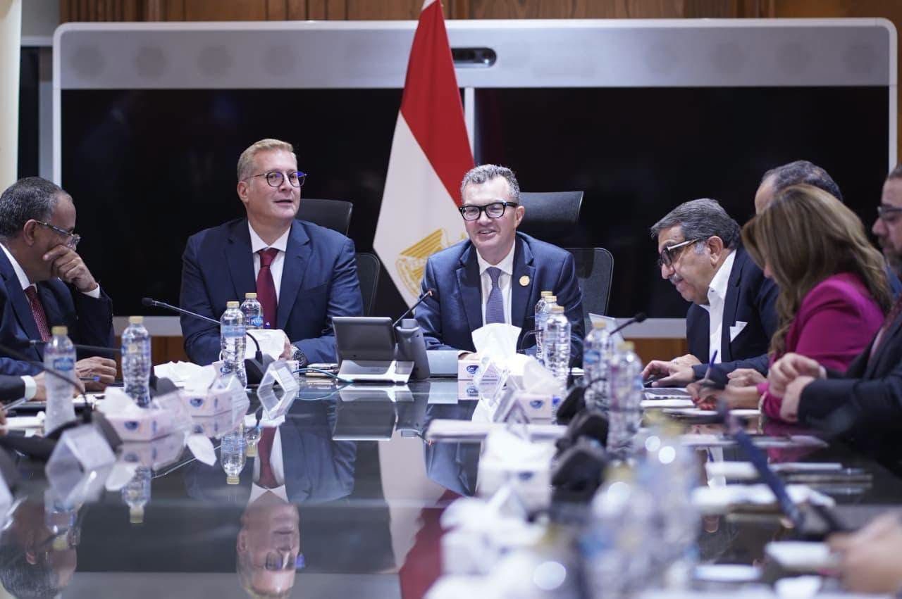 نمو إيجابي لإنتاج البترول الخام وتكريره.. وزيرا التخطيط والبترول يناقشان تطورات أداء قطاع البترول وتطوير الخدمات المقدمة للمواطنين