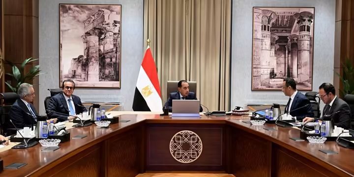 خلال الاجتماع
