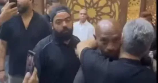 «شيكابالا» ونجوم الزمالك يشاركون في عزاء والدة مدحت عبد الهادي بمسجد الحامدية الشاذلية