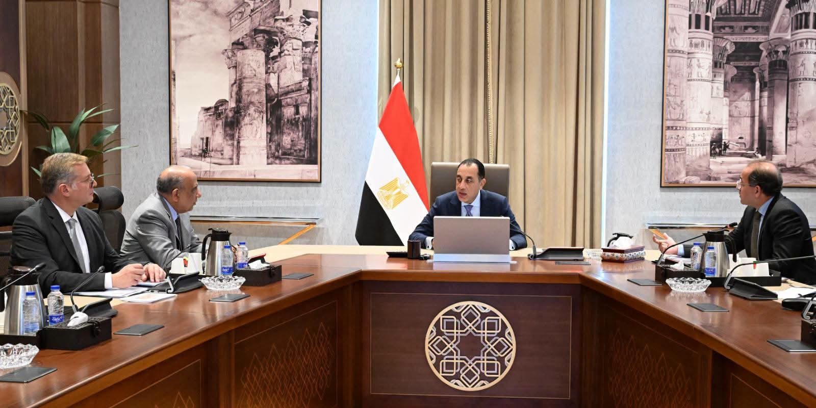رئيس الوزراء يستعرض محاور جلسة "مسيرة الطاقة المصرية" في إطار متابعة تحضيرات منتدى مصر 2026