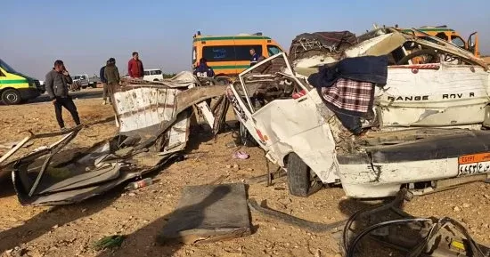 إصابة 5 اشخاص إثر انقلاب ميكروباص فى أطفيح