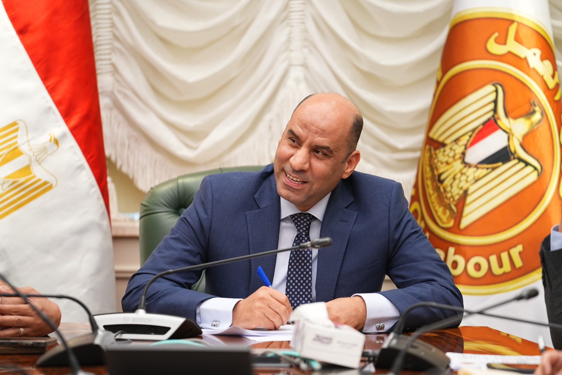 550 فرصة عمل لشباب الصعيد من وزارة العمل بالتعاون مع «النساجون الشرقيون»