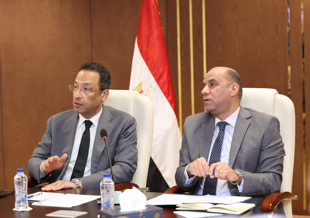 العمل والاتصالات يشهدان توقيع مذكرة تفاهم للتعاون في التطوير المؤسسي الرقمي للوزارة