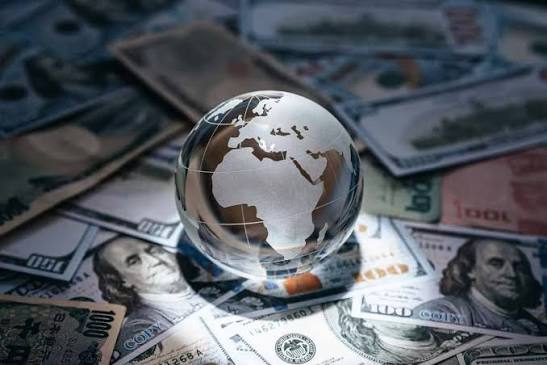 خبير: المؤسسات المصرية تدافع بقوة لامتصاص صدمة التداولات العنيفة