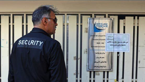 ترهيب دبلوماسي فرنسي