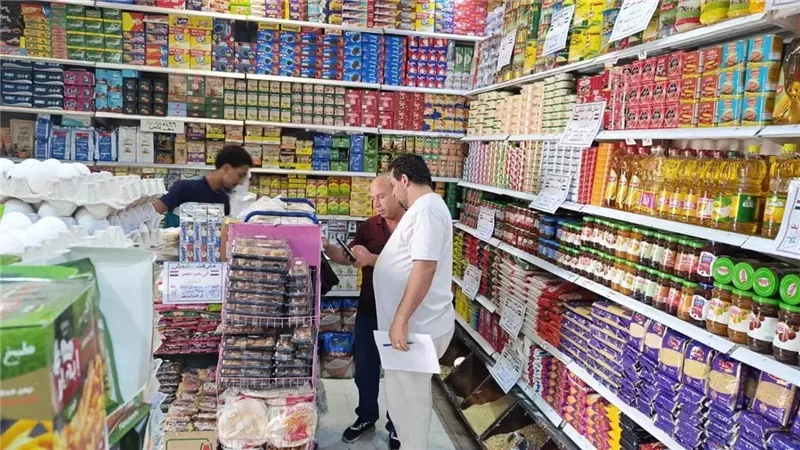 تموين جنوب سيناء يتابع تخفيضات مبادرة «يوم في حب مصر» برأس سدر وأبو زنيمة