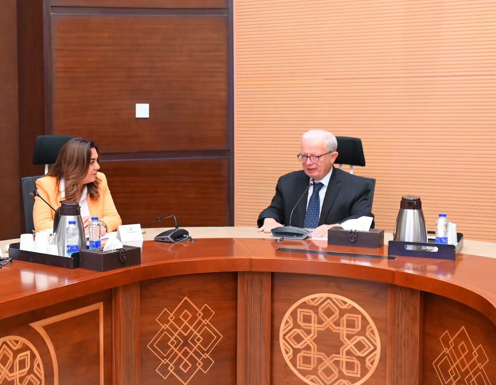 نائب رئيس الوزراء يبحث مع وزيرة البيئة خطة إصلاح الهيئات الاقتصادية وتعزيز الاستثمار في تدوير المخلفات